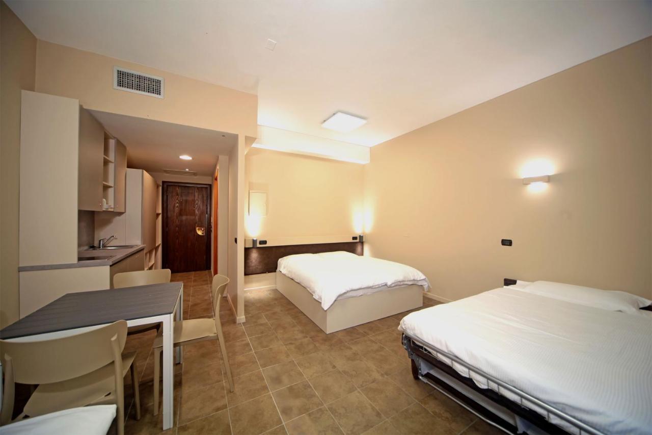 Smeraldo Apartments Sirmione Dış mekan fotoğraf